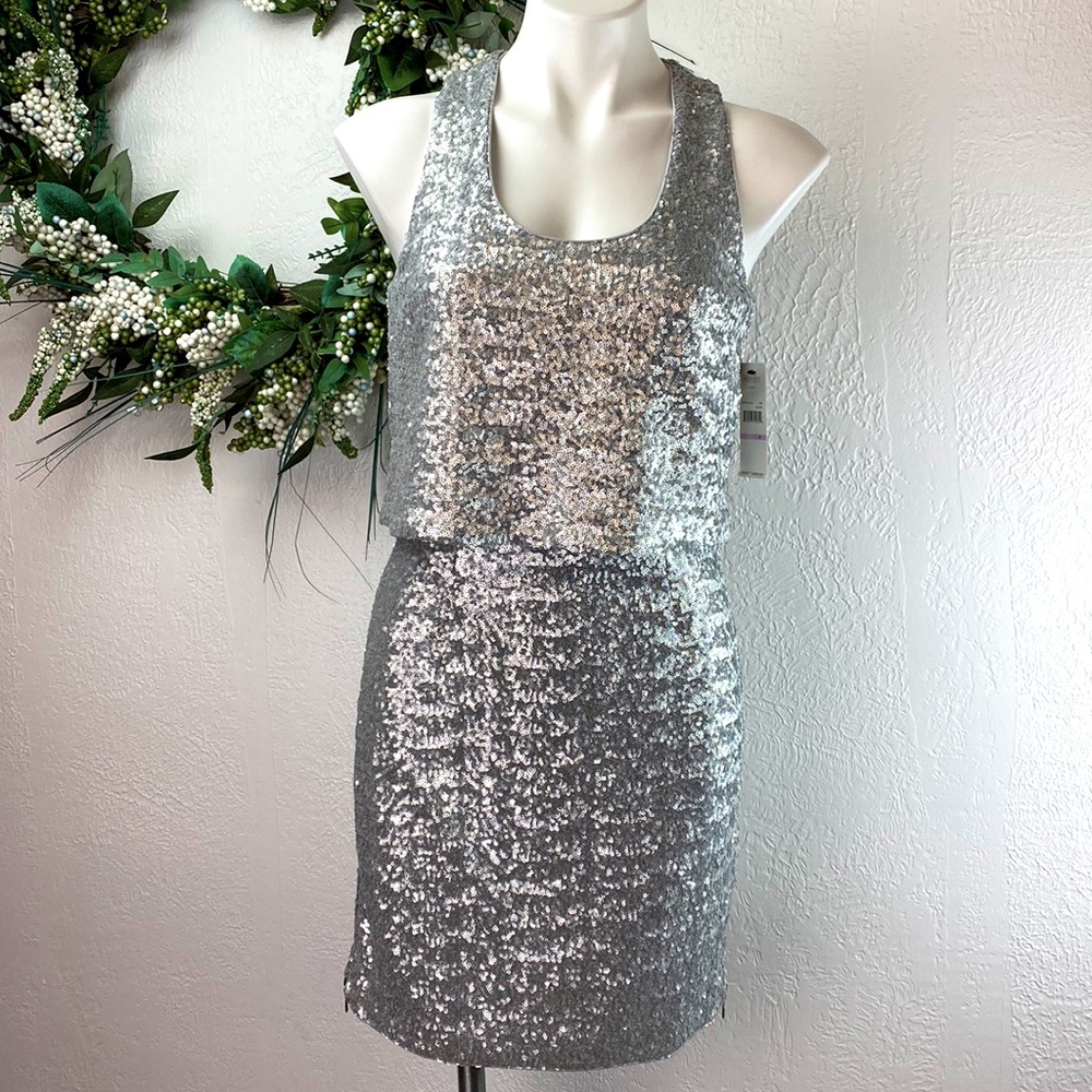 Laundry by Shelli Segal Women's Cocktail Dress Size 6 Silver Sequined Shift